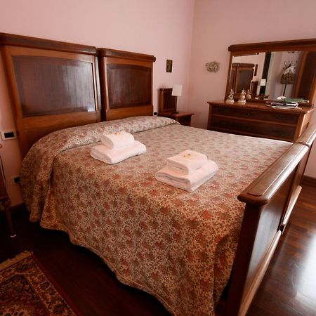 Corte Posta B&B - Parcheggio E Bagno In Camera Mantova Phòng bức ảnh