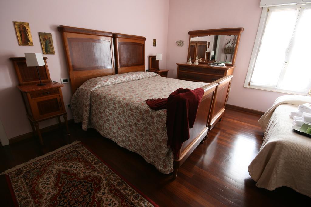 Corte Posta B&B - Parcheggio E Bagno In Camera Mantova Phòng bức ảnh