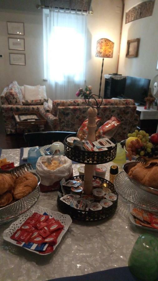 Corte Posta B&B - Parcheggio E Bagno In Camera Mantova Ngoại thất bức ảnh